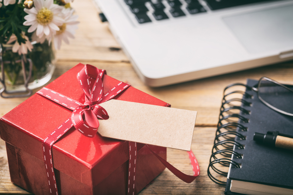 The Christmas gift allowance: how it works