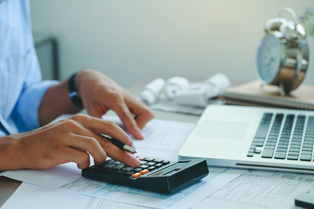 Thousands file tax returns on Christmas Day